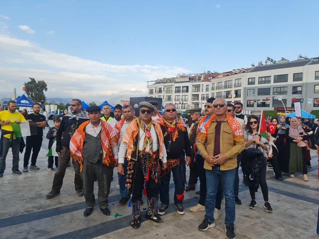 Gazze İçin Sürdüler (7) (Copy)