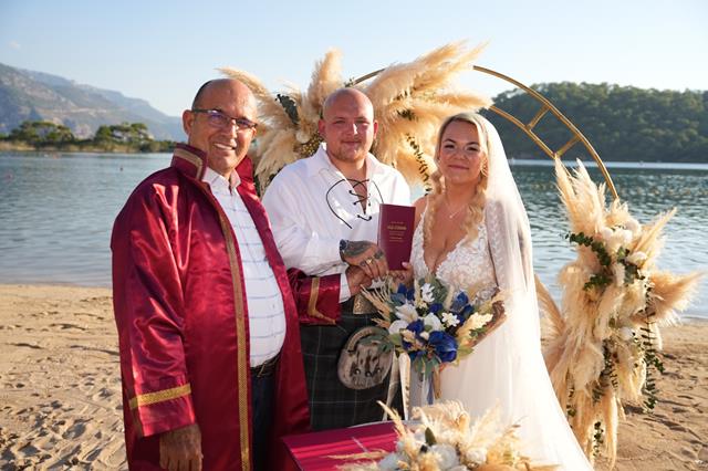 İngilizler Düğün İçin Fethiye’ye Koşuyor (1) (Copy)