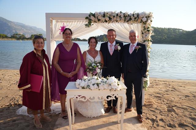 İngilizler Düğün İçin Fethiye’ye Koşuyor (2) (Copy)