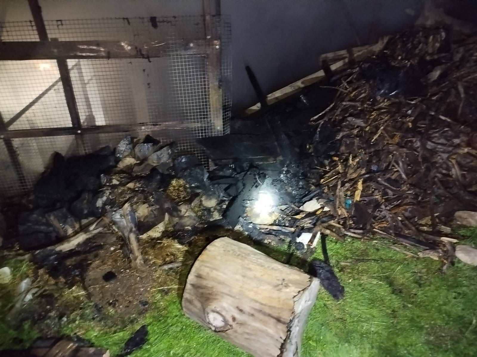 Seydikemer’de Ahır Yangını 700 Saman Balyası Kül Oldu (2)