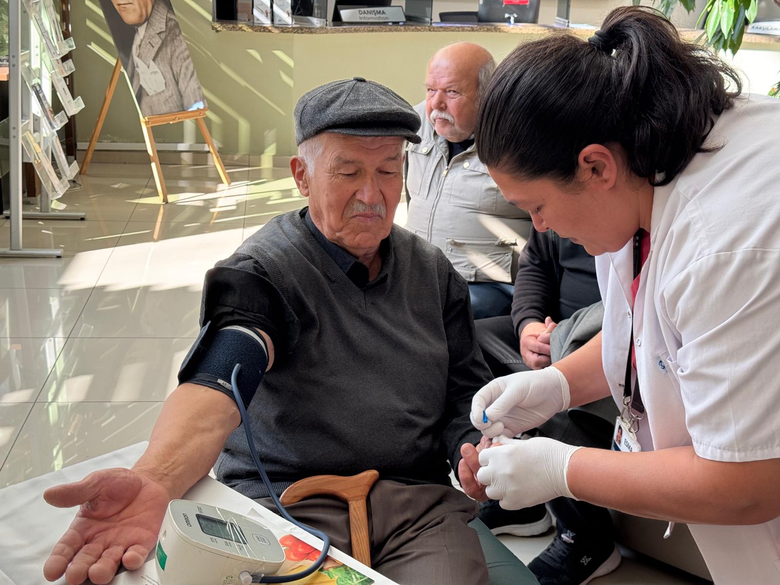 Esnaf Hastanesi’nden Dünya Diyabet Günü'nde Farkındalık Etkinliği (2)