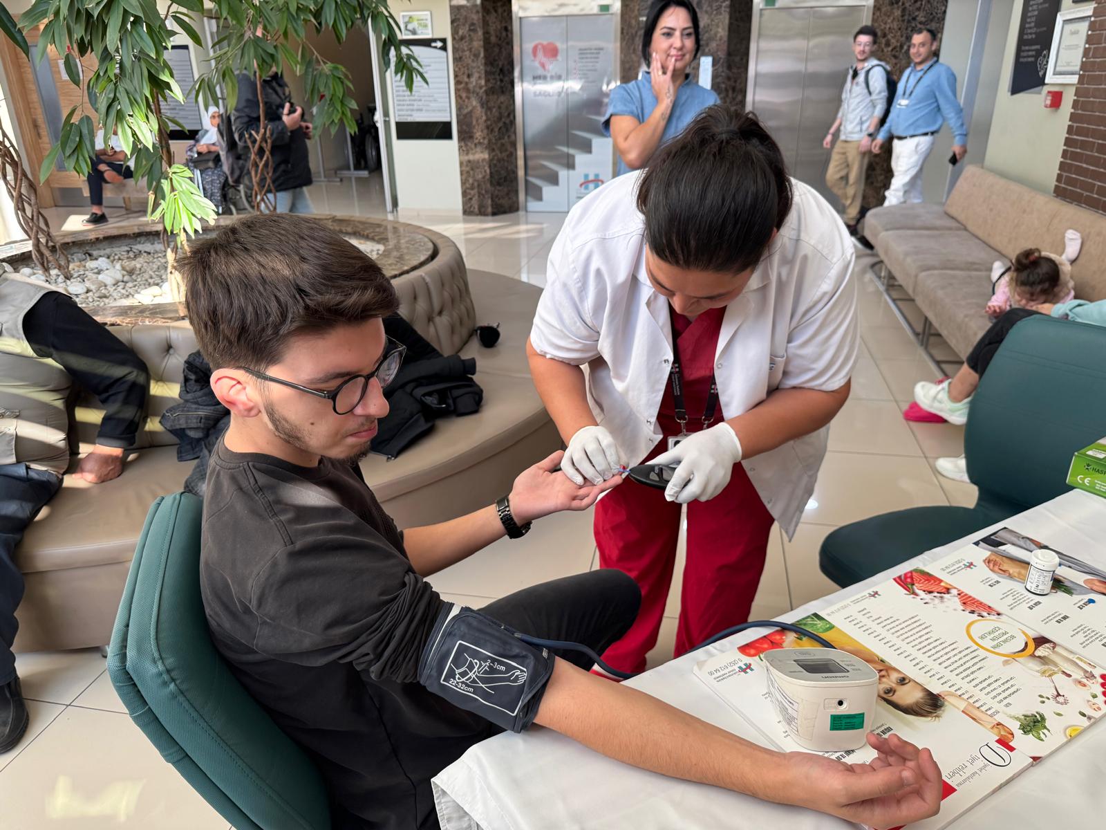 Esnaf Hastanesi’nden Dünya Diyabet Günü'nde Farkındalık Etkinliği (3)