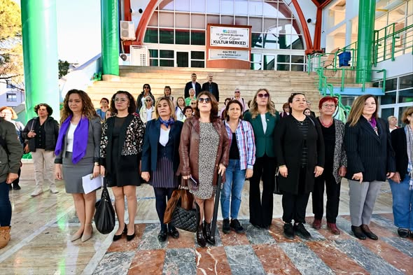 Fethiye’de Kadına Yönelik Şiddete Karşı Uluslararası Mücadele Günü Programı Düzenlendi (2)