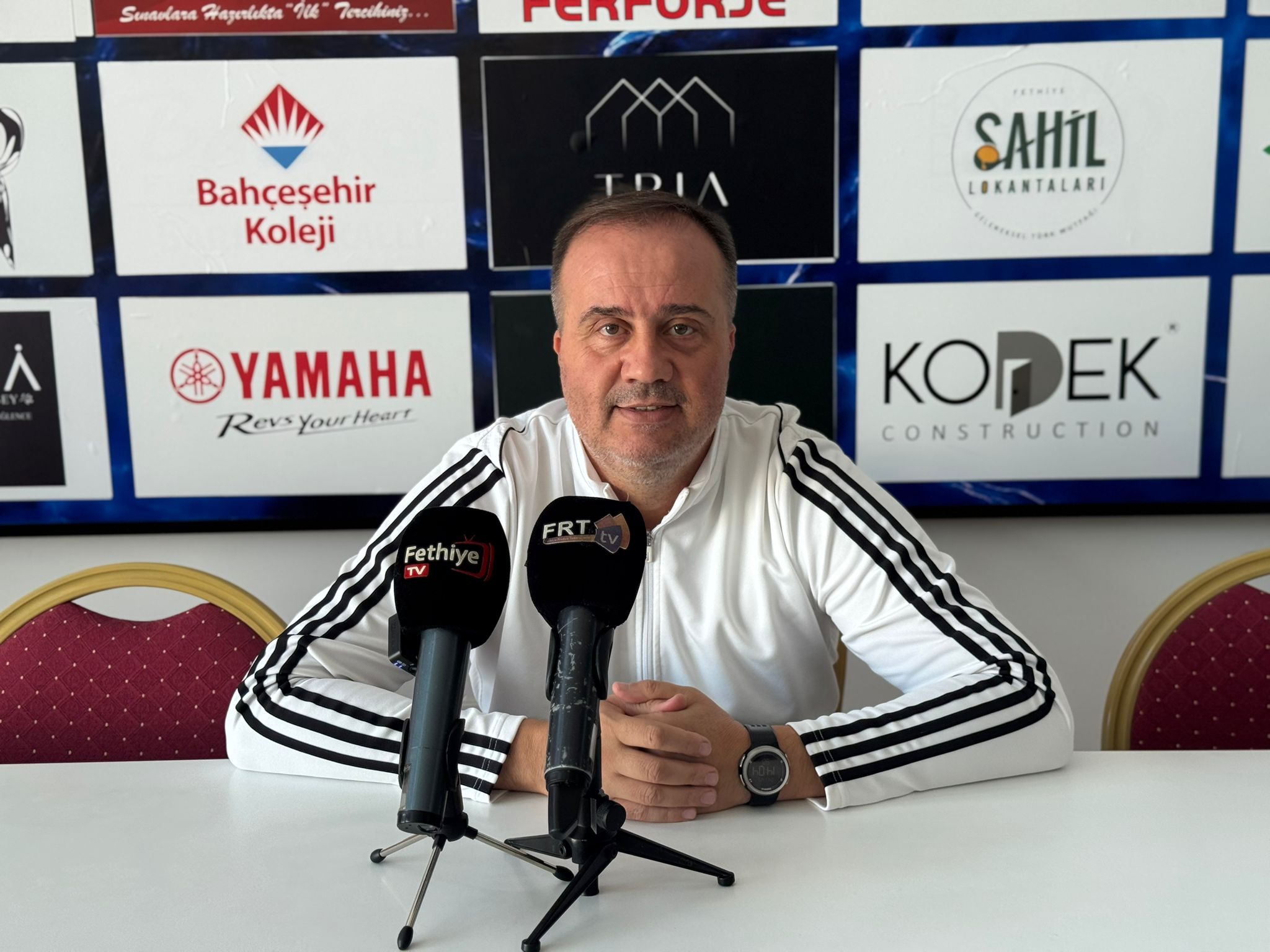 Fethiyespor Teknik Direktörü Selahaddin Dinçel (2)