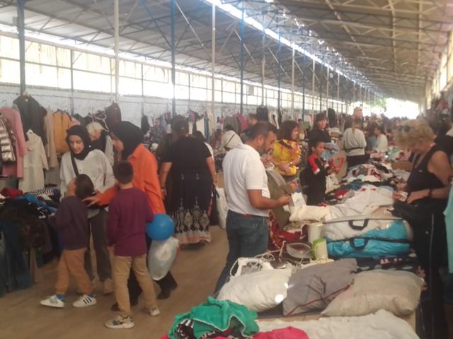 İkinci El Eşya Pazarında Yok Yok (11) (Copy)