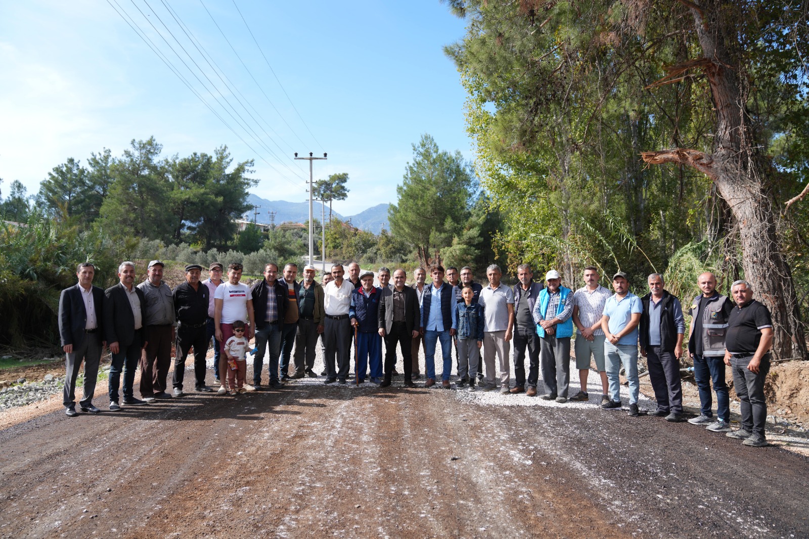 Seydikemerde 65 Mahalleye Eşit Hizmet 11 Ayda 120 Bin M² Parke, 430 Km Yol (6)