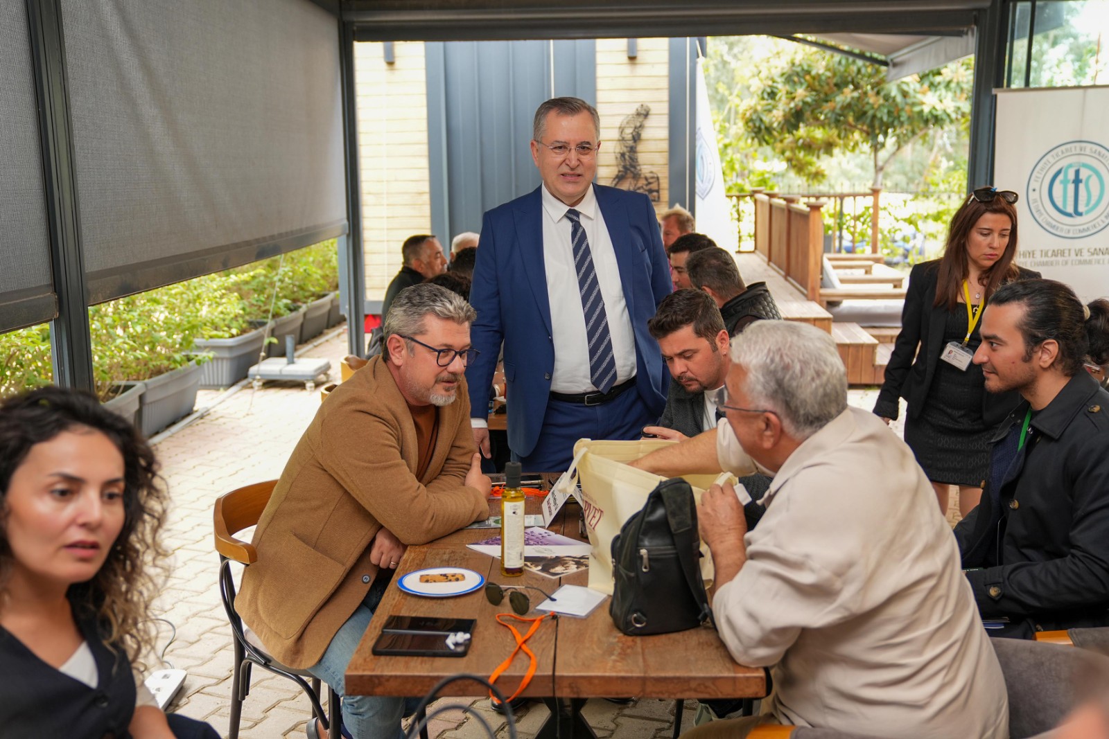Tedarikte Güç Birliği – Yerel İşletmeler El Ele” Buluşması Yoğun Katılımla Gerçekleşti (11)