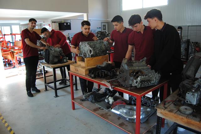 Başkan Soydemir Ve Ekibine Teşekkür Yağıyor (5) (Copy)