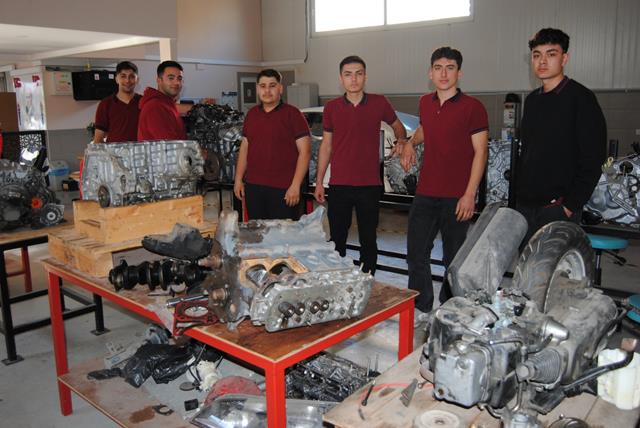 Başkan Soydemir Ve Ekibine Teşekkür Yağıyor (7) (Copy)