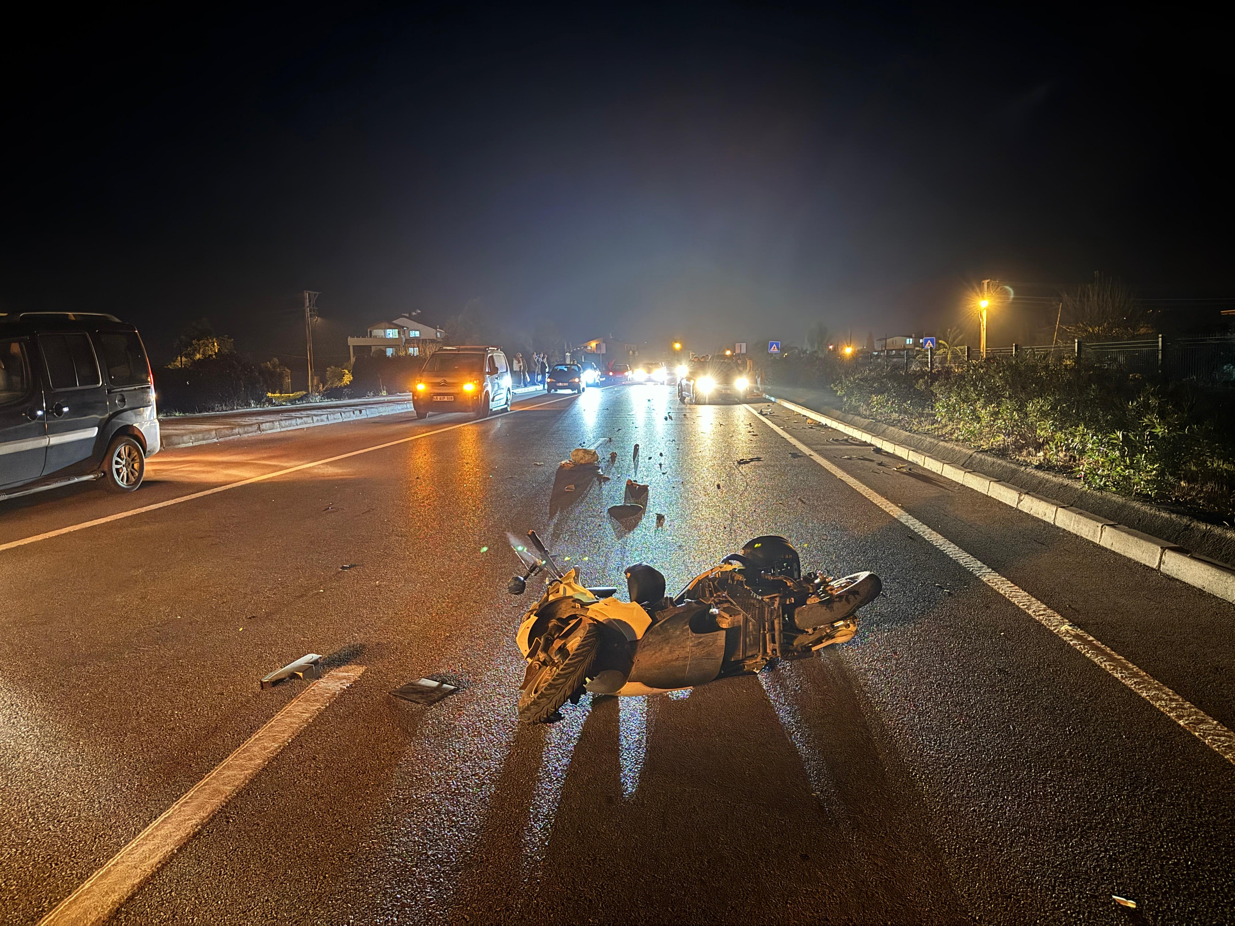 Fethiye’de Hafif Ticari Araç Elektrikli Bisikletliye Çarptı 1 Ölü (3)