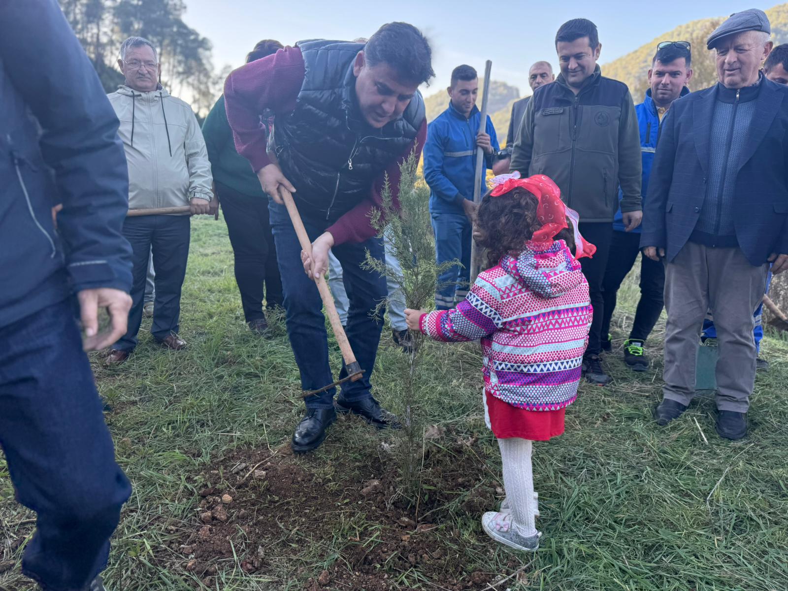 İnlice’de Hortumdan Zarar Gören Alan Ağaçlandırıldı (2)