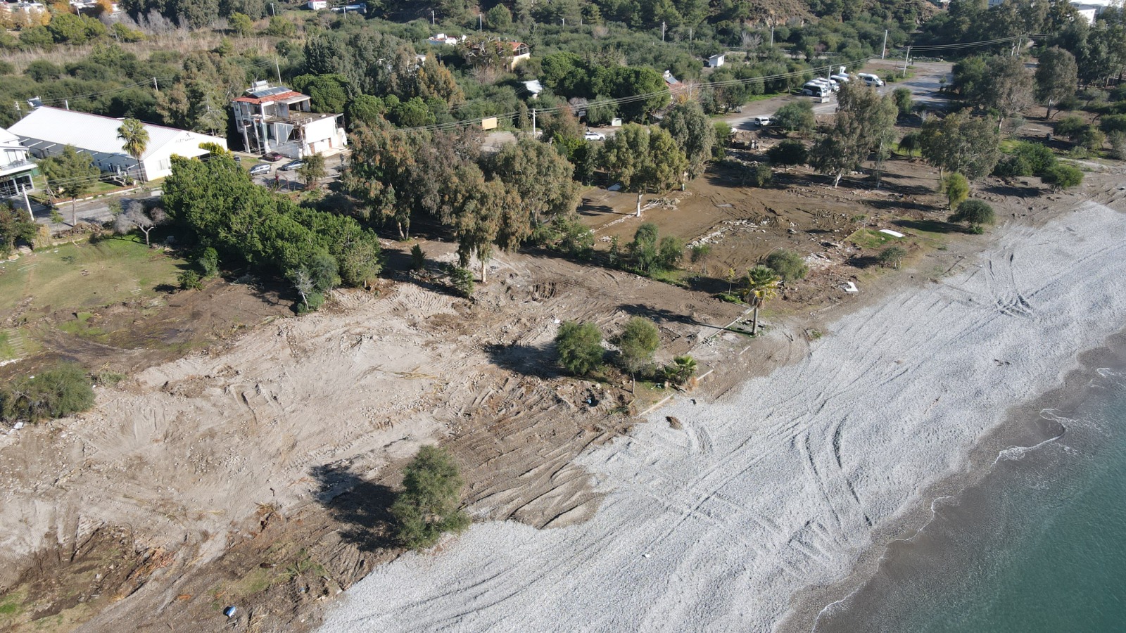 Koca Çalış’ta 17 İşletmenin Yıkımı Tamamlandı (1)