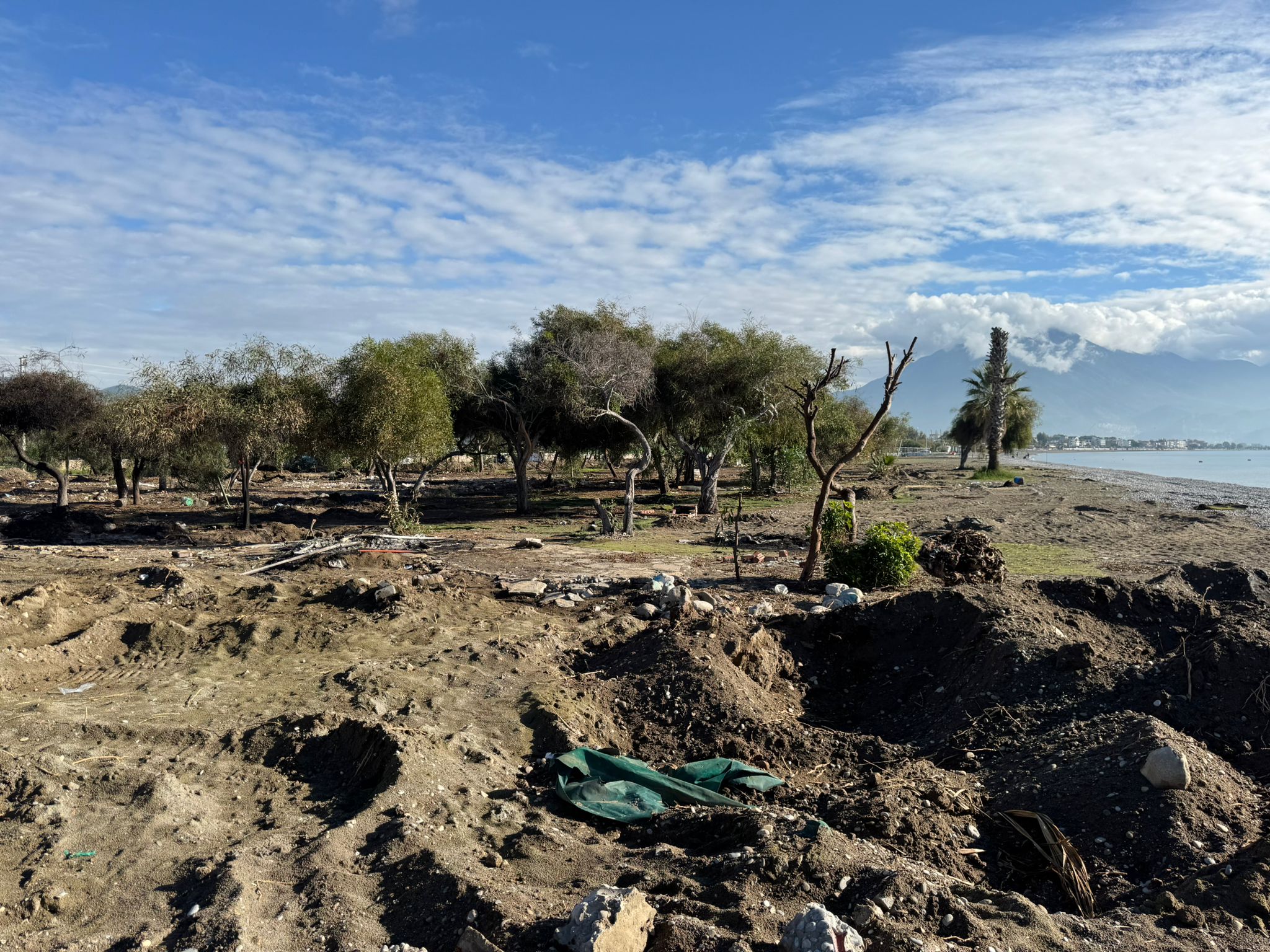 Koca Çalış’ta 17 İşletmenin Yıkımı Tamamlandı (4)