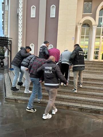 Narkotik Ekiplerinden Uyuşturucu Tacirlerine Geçit Yok (2) (Copy)