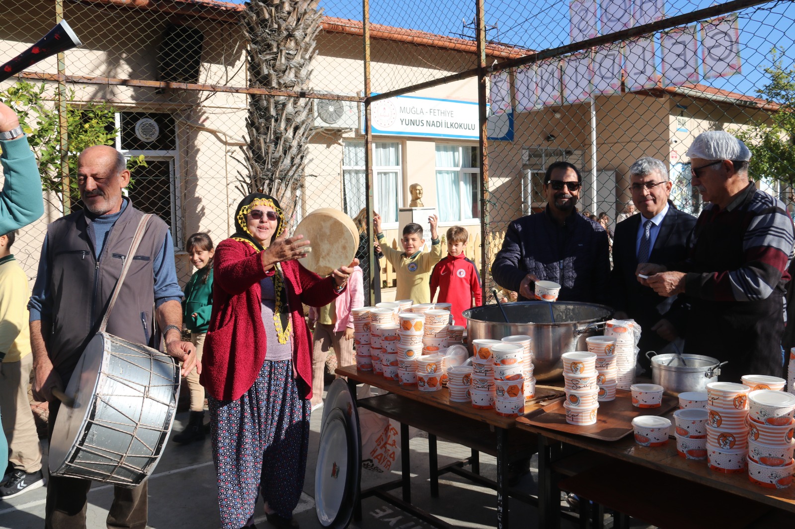 Yunus Nadi̇ İlkokulu’nda Yerli̇ Mali Haftasi’na Kültürel Dokunuş (2)