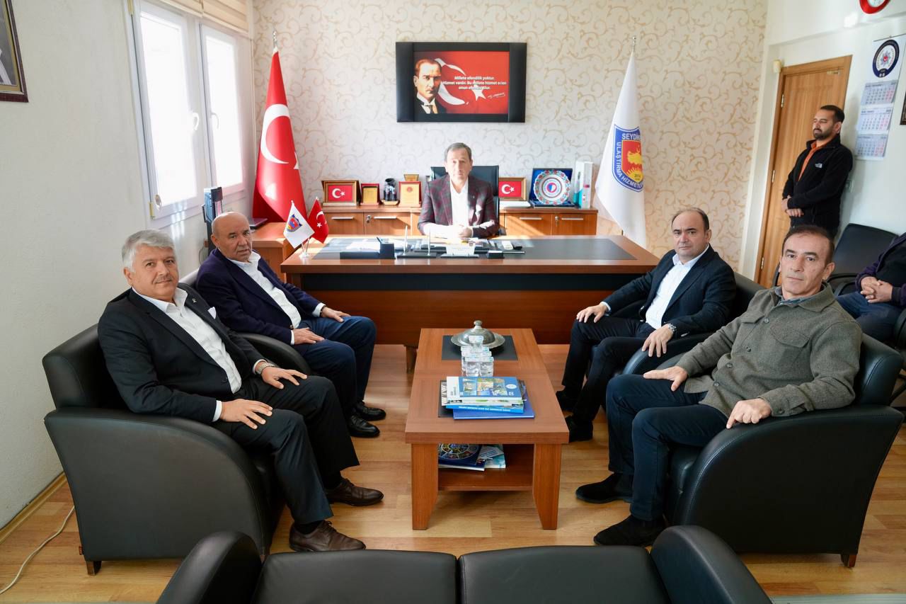 Başkan Akdeni̇zli̇ Ve Mi̇lletveki̇li̇ Otgöz’den Oda Başkanlarina “Hayirli Olsun” Zi̇yareti̇ (3)