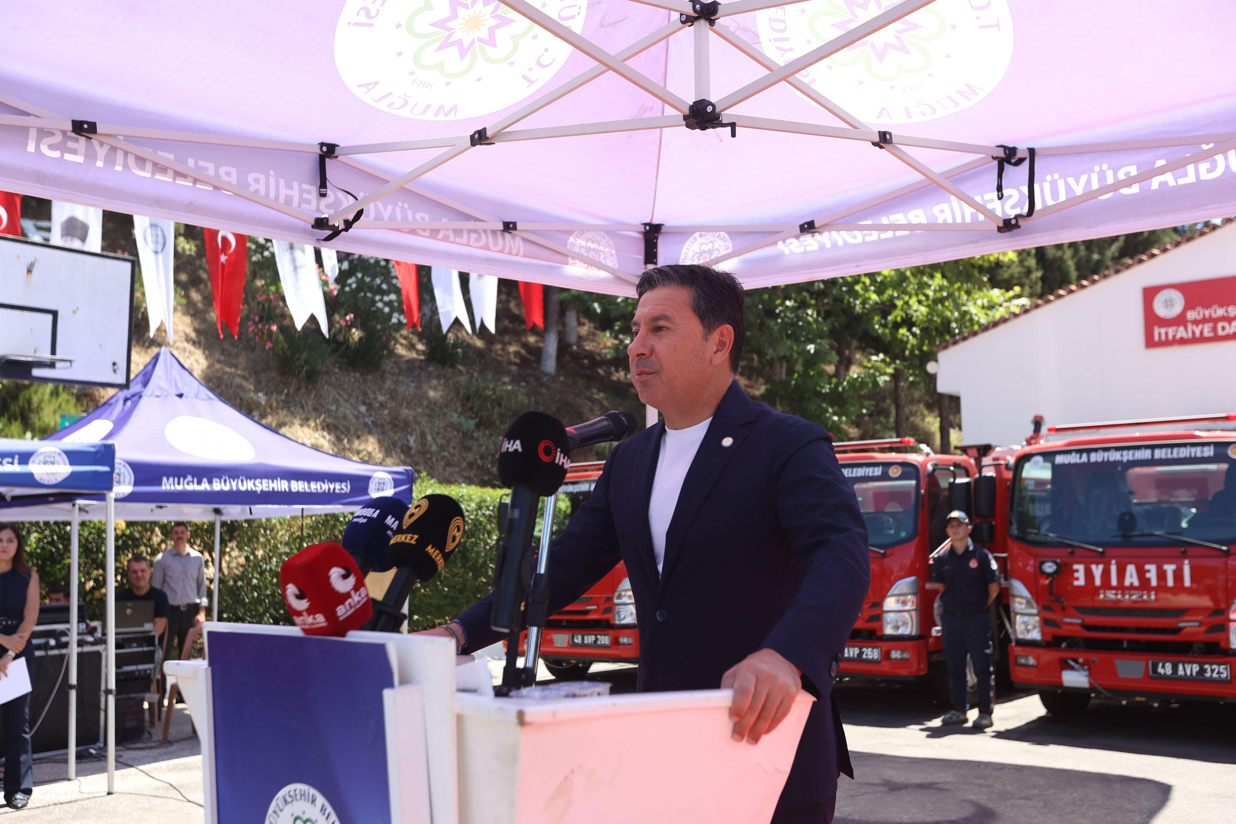 Büyükşehir İtfaiyesi 4 Bin 811 Olaya Müdahale Etti (1)