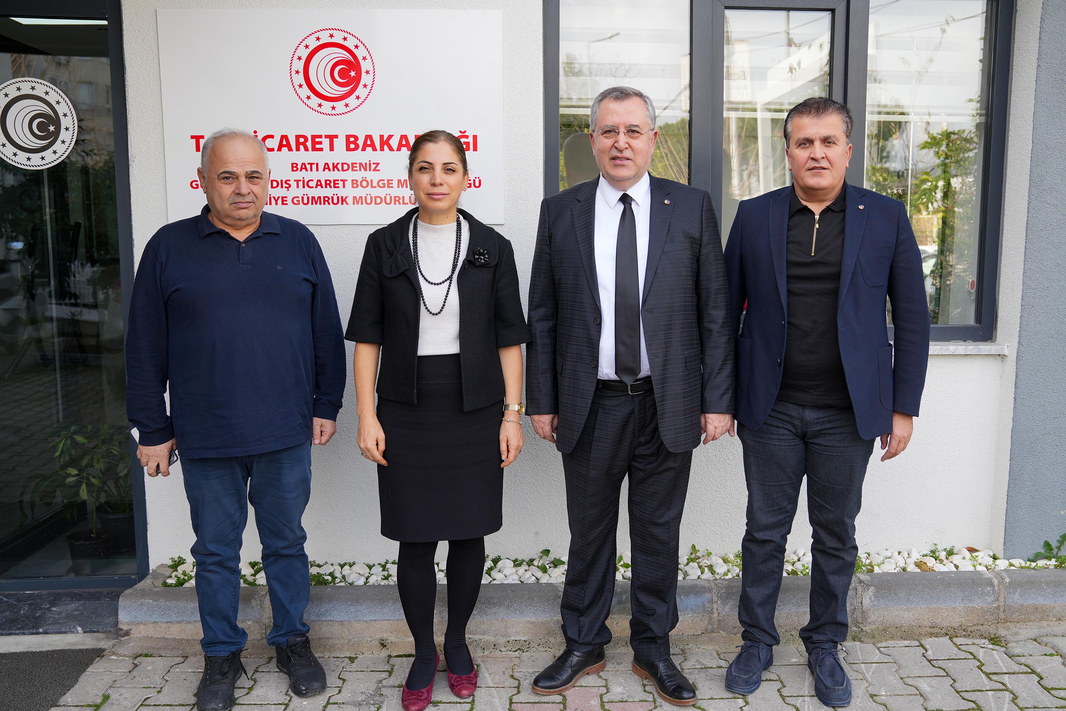 Ftso Yöneti̇mi̇’nden Gümrük Müdürlüğü Ve İlçe Sağlik Müdürlüğü’ne Zi̇yaret (2)