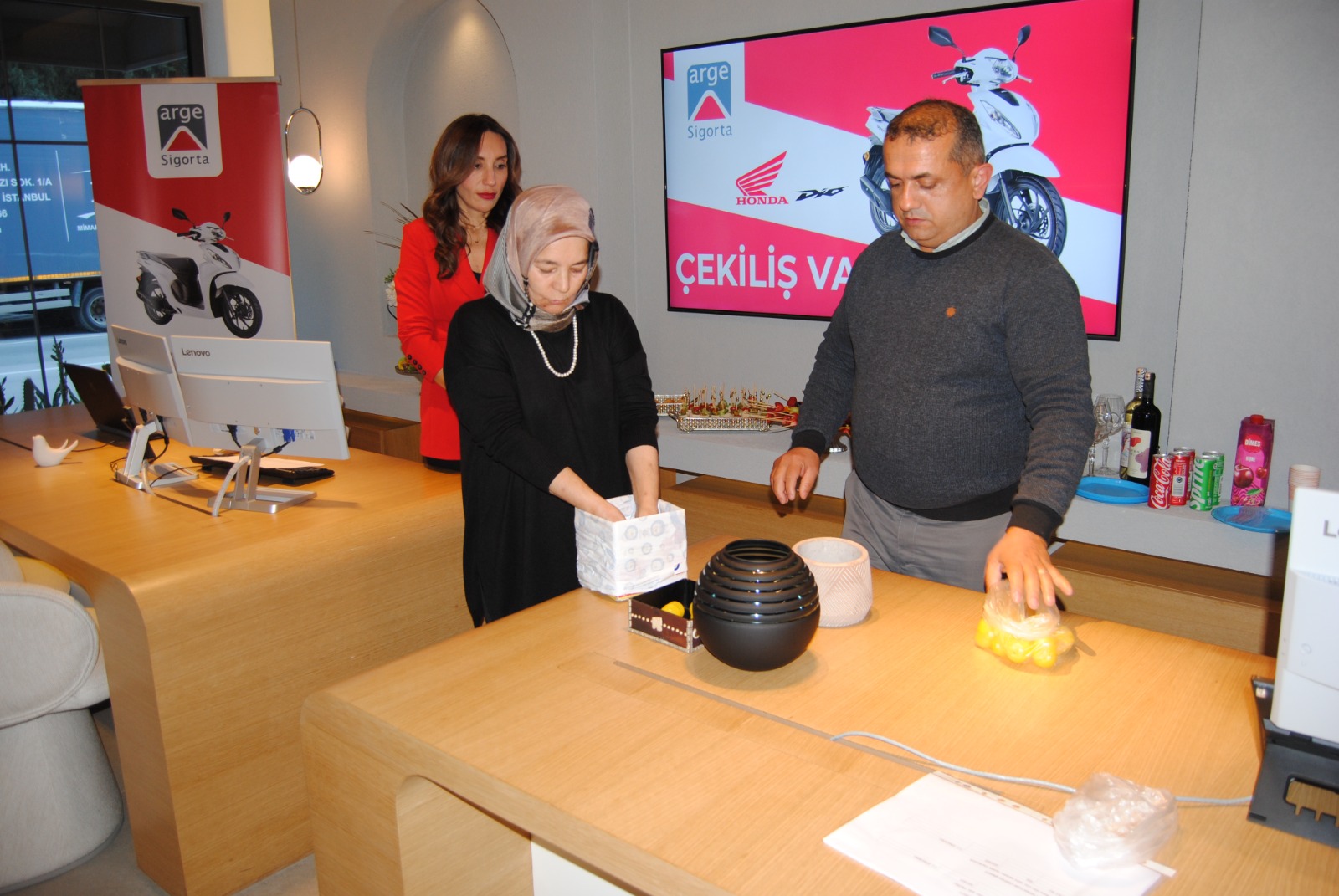 Honda Motosi̇klet Sahi̇bi̇ni̇ Buldu (4)