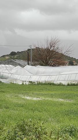 Kumluova’da Hortum, Fırtına Ve Dolu Seraları Vurdu (3) (Copy)