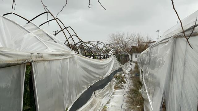 Kumluova’da Hortum, Fırtına Ve Dolu Seraları Vurdu (4) (Copy)
