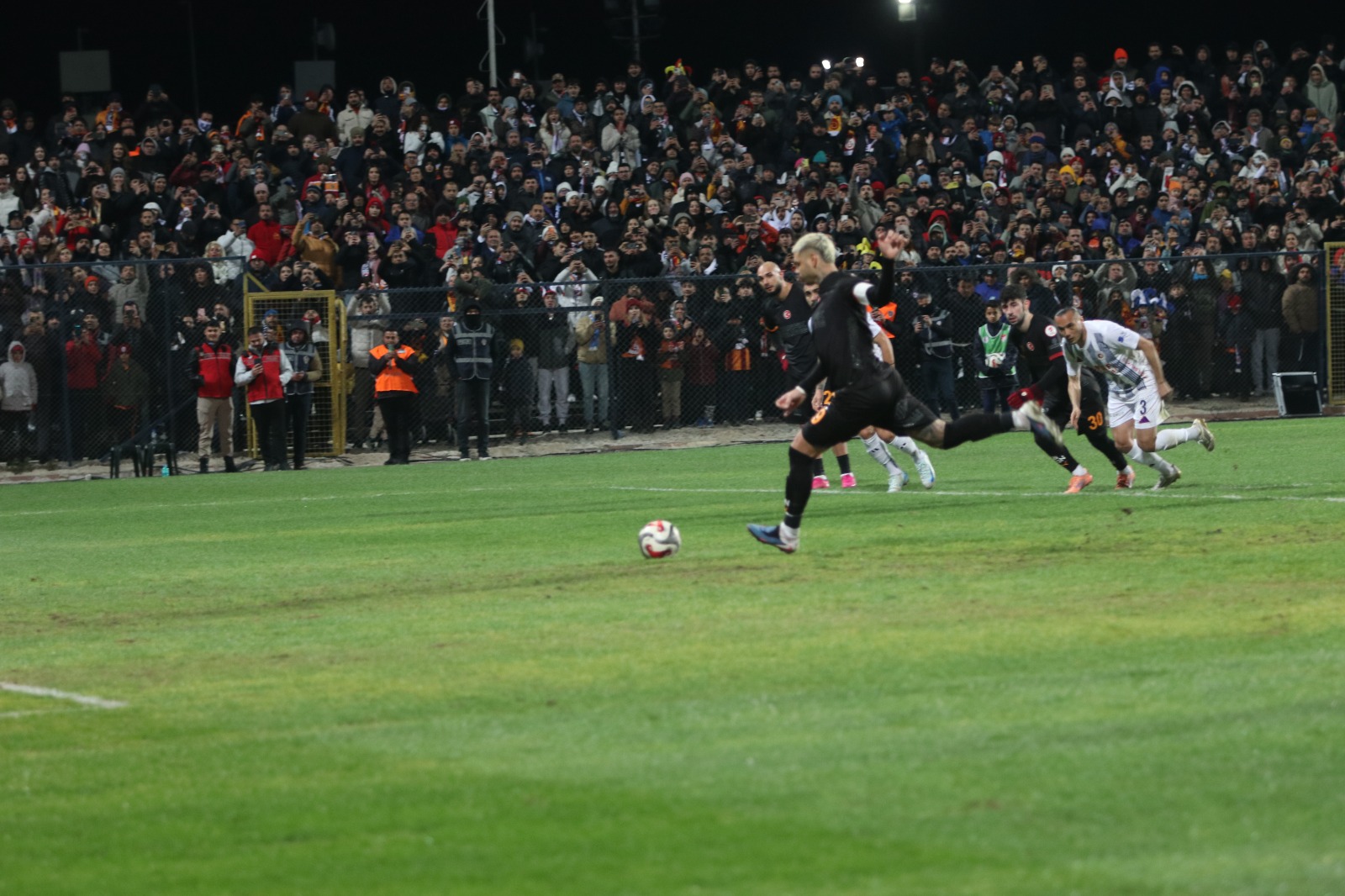 Whatsapp Image 2026 01 13 At 22.05.15 (1)