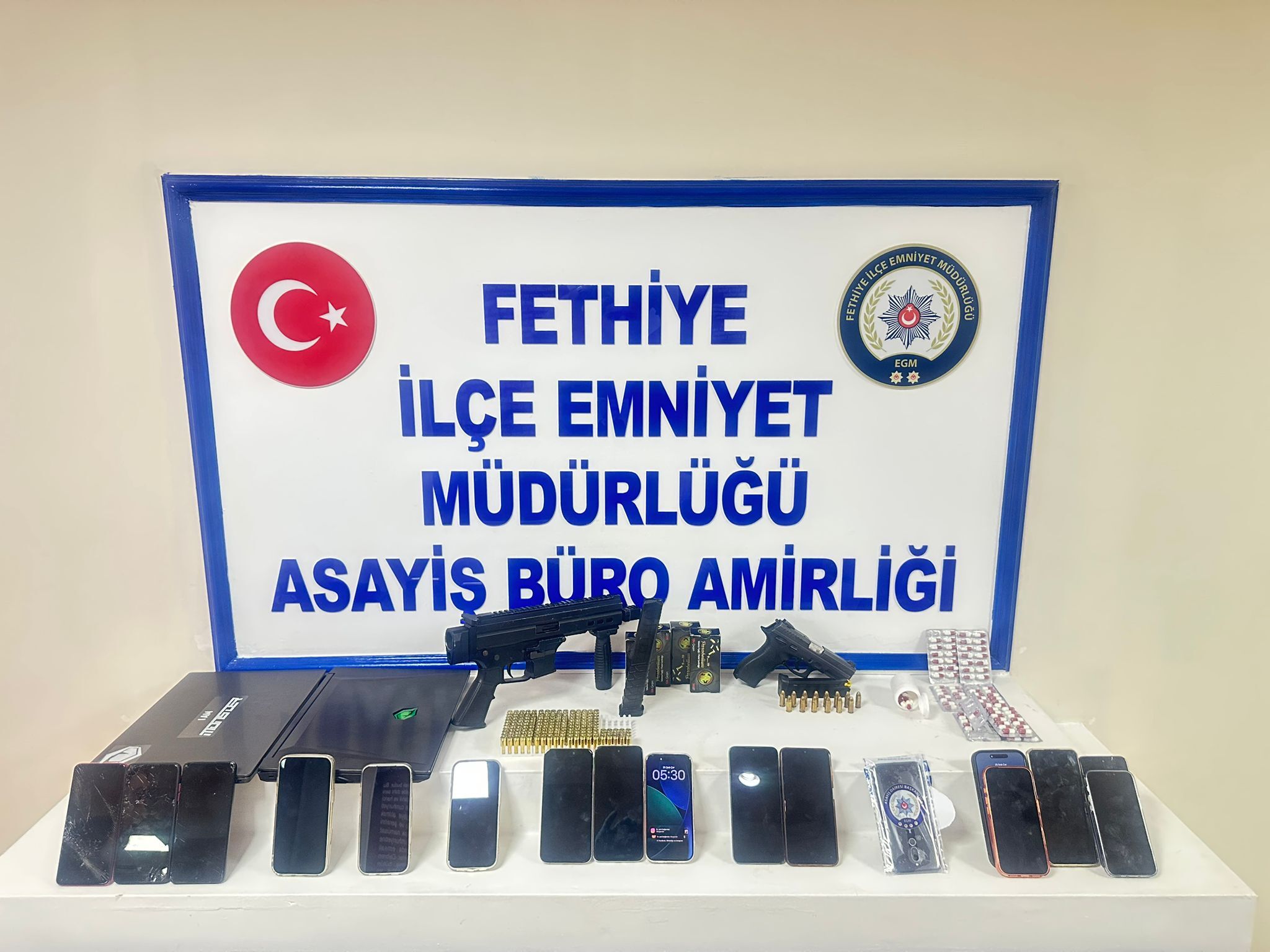 Fethiye’de Operasyon 12 Şüpheli Yakalandı, 3 Kişi Tutuklandı (1)