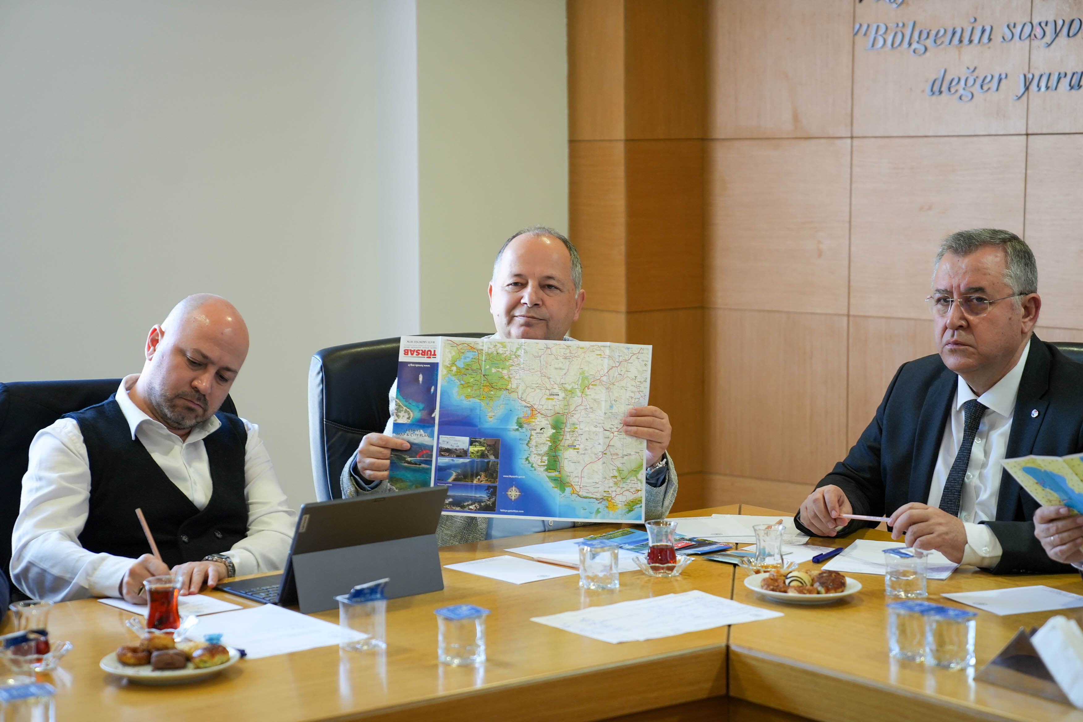 2026 03 30 Fethi̇ye Turi̇zm Konseyi̇’nde Fethi̇ye Ve Seydi̇kemer Turi̇zmi̇ne İli̇şki̇n Son Geli̇şmeler Ele Alindi (8)