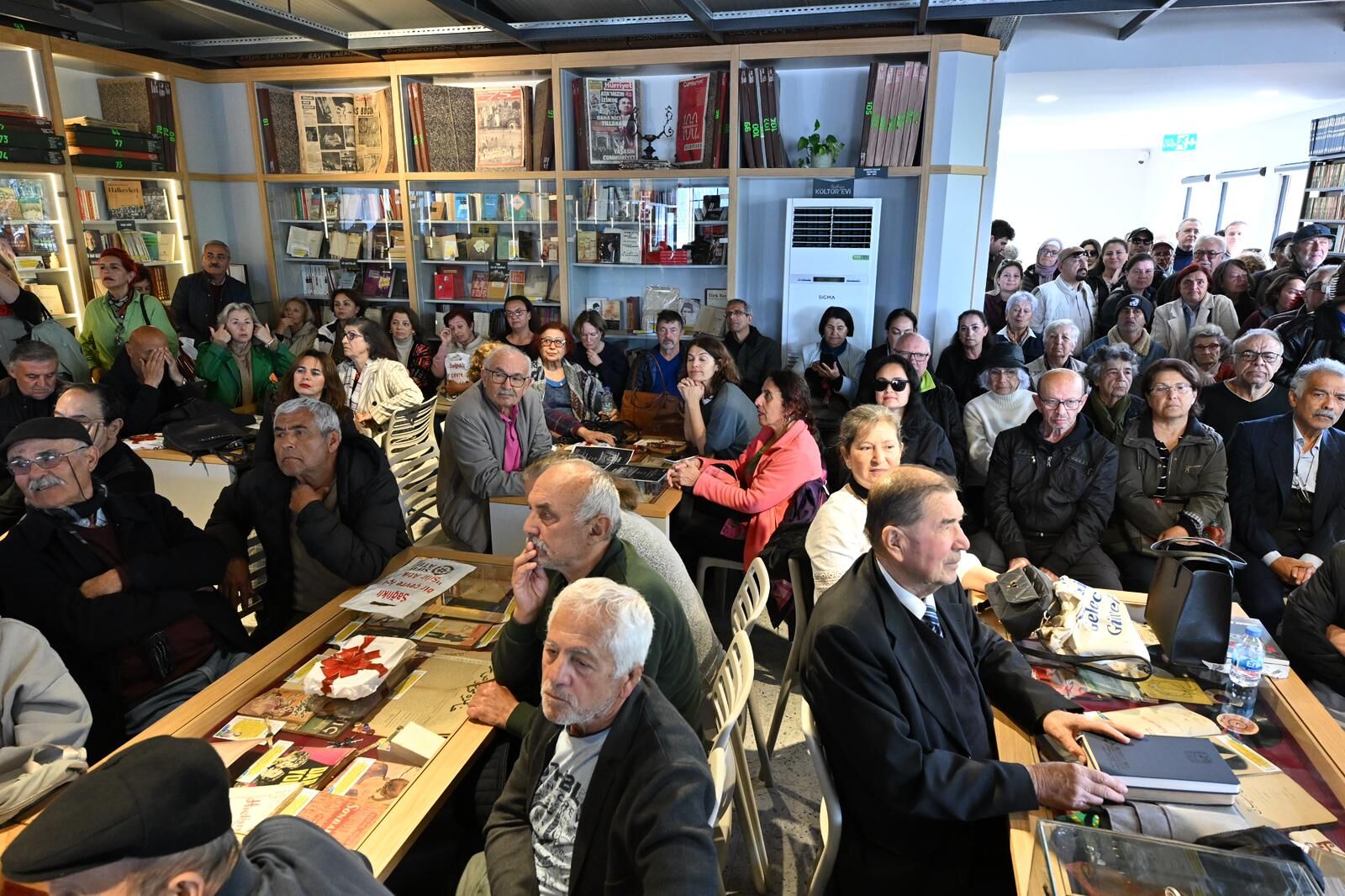 Ağırel Ve Soykan, Fethiye’de Söyleşide Vatandaşlarla Buluştu (14)