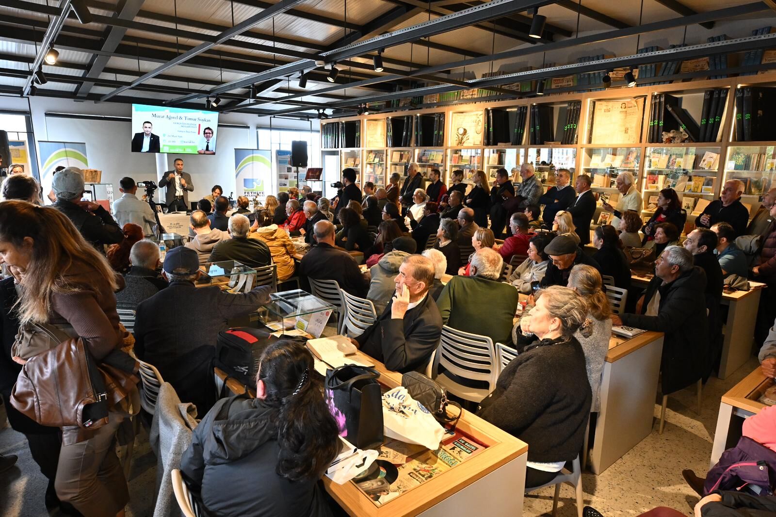 Ağırel Ve Soykan, Fethiye’de Söyleşide Vatandaşlarla Buluştu (7)