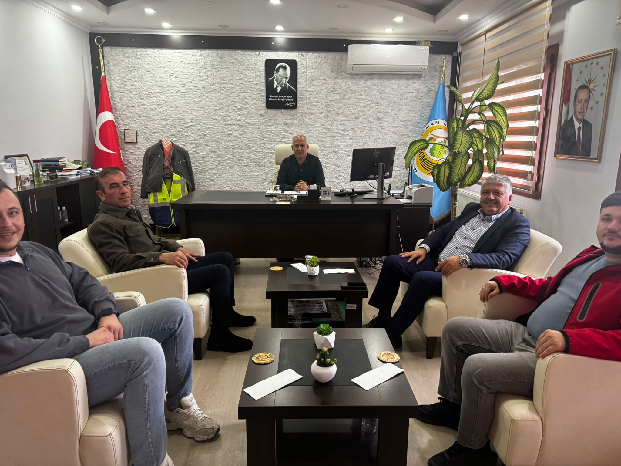 Ak Parti̇ Seydi̇kemer İlçe Başkani Ali̇ Büklü’den Orman Teşki̇latina Zi̇yaret (2)