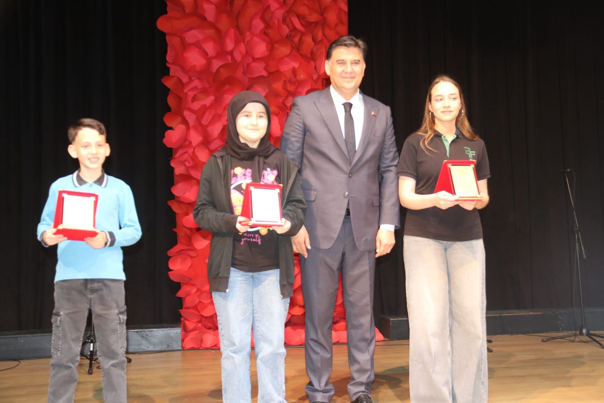 ‘Bir Hürriyet Türküsü’ Duygusal Anlar Yaşattı (18)