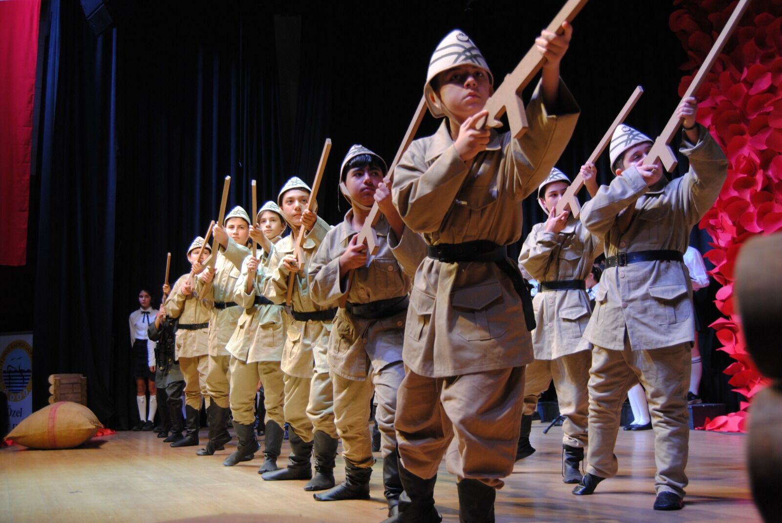 ‘Bir Hürriyet Türküsü’ Duygusal Anlar Yaşattı (34)