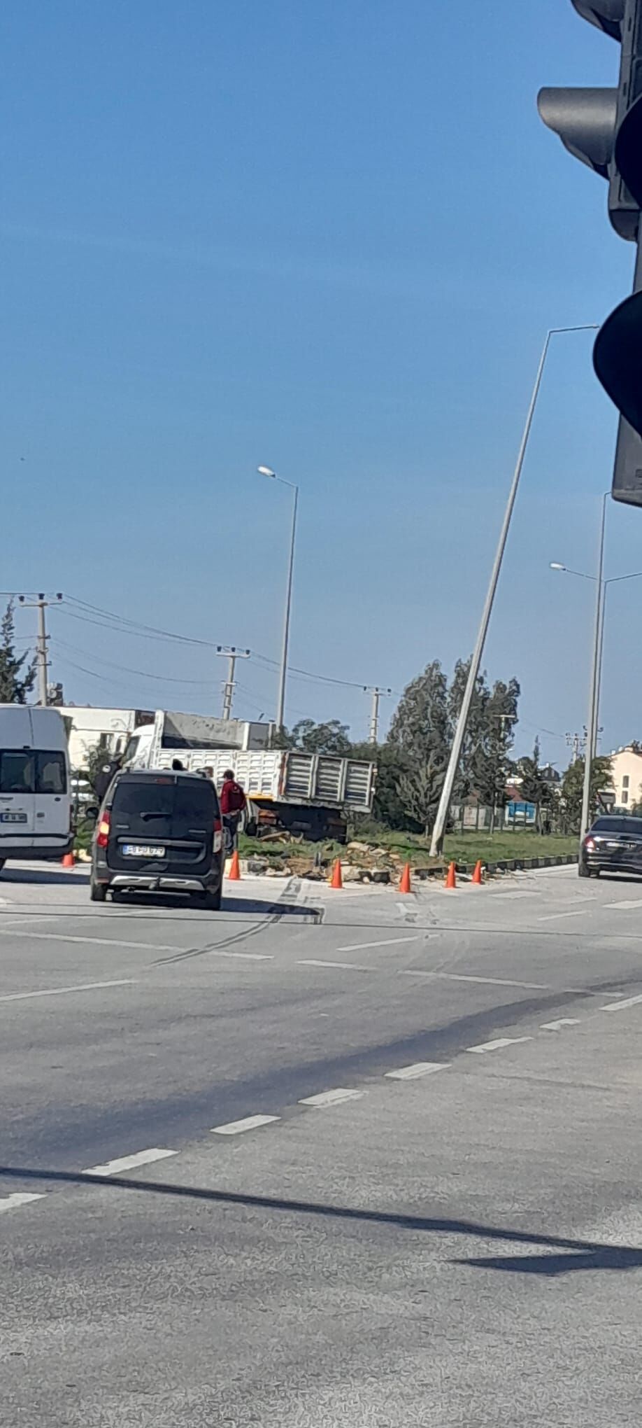 Çevre Yolunda Kamyon Ile Kamyonet Çarpıştı (2)