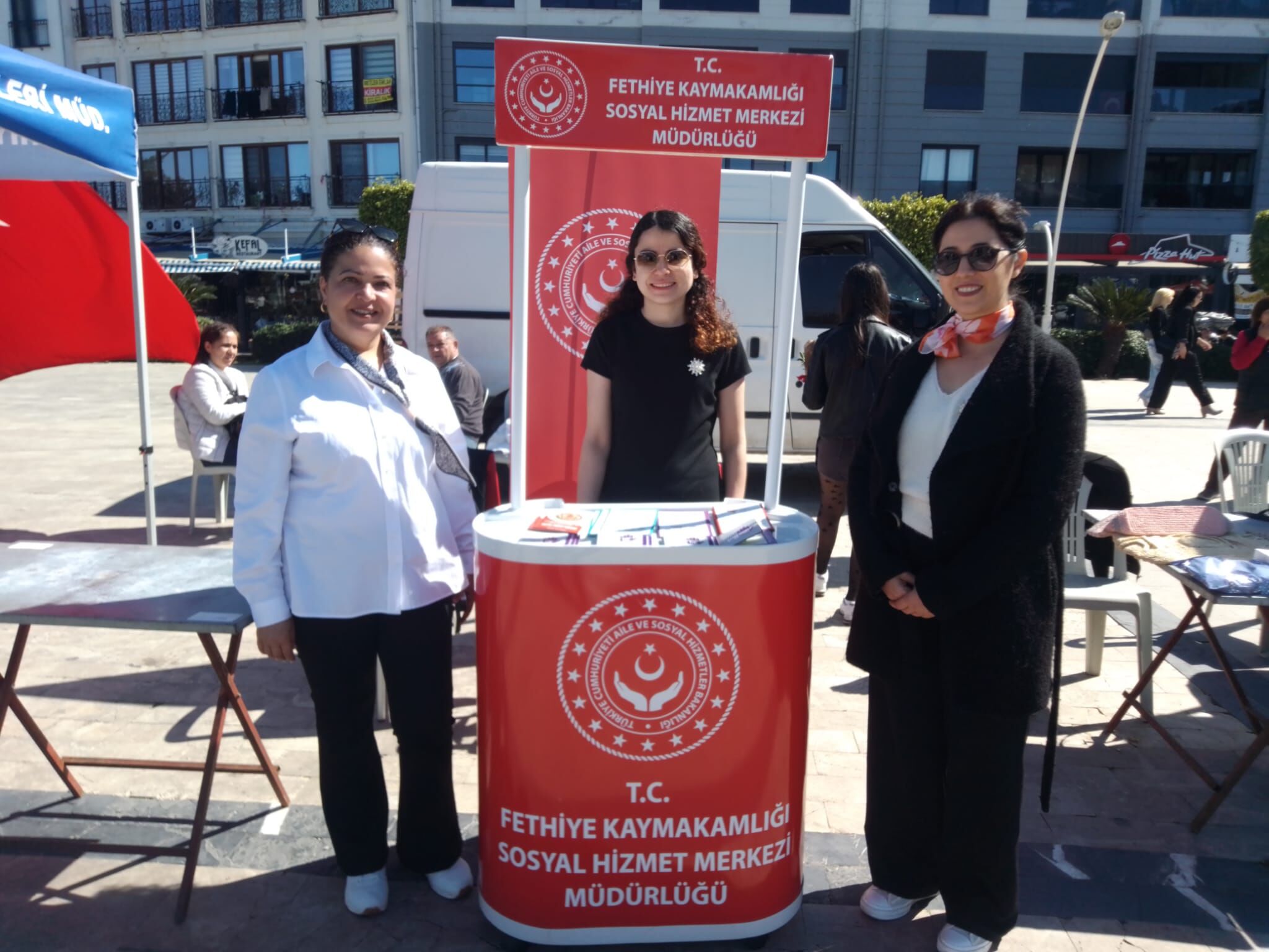 Dünya Kadinlar Günü'nde Farkindalik Yarattilar (3)