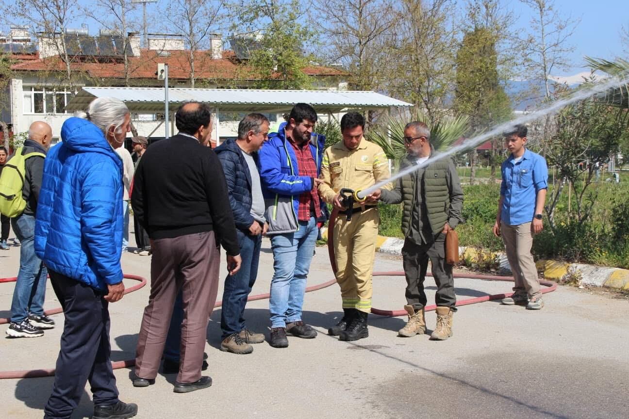 Fethiye’de 47 Gönüllüye Yangın Eğitimi Verildi (2)