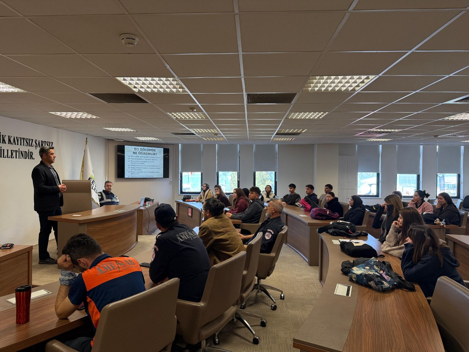 Fethi̇ye’de Deprem Eği̇ti̇mleri̇ Sürüyor (11)