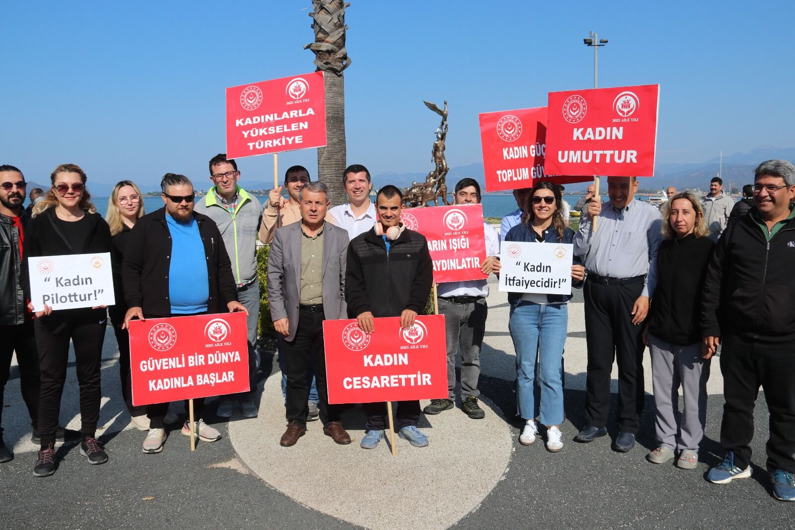 Fethiye’de Dünya Kadınlar Günü Yürüyüşü Gerçekleştirildi (12)
