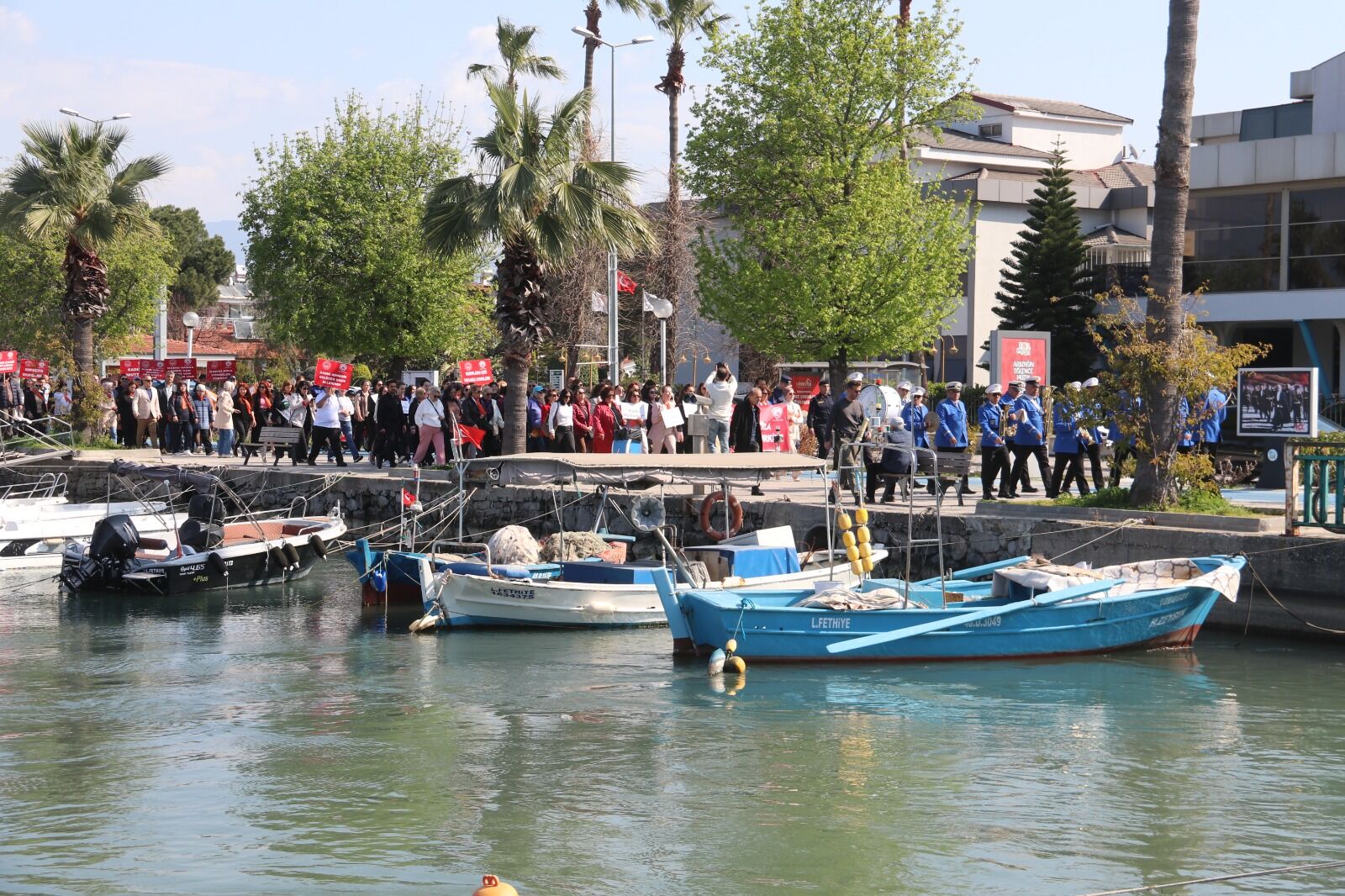 Fethiye’de Dünya Kadınlar Günü Yürüyüşü Gerçekleştirildi (15)