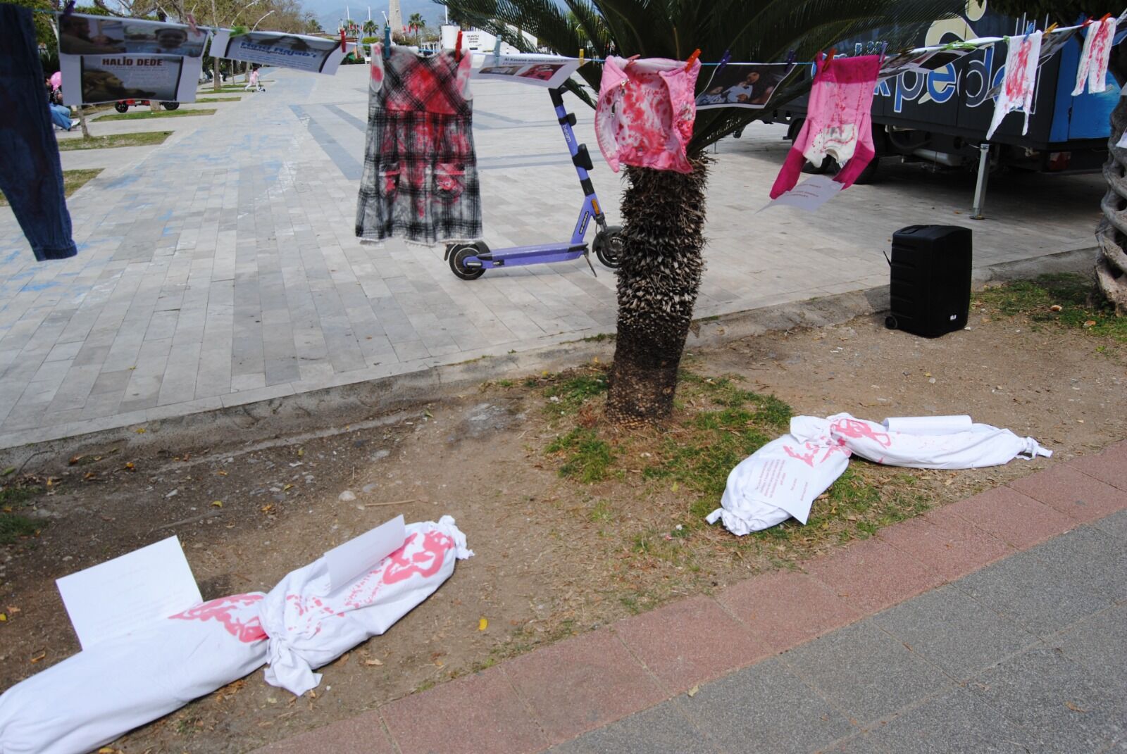 Fethi̇ye’de Fi̇li̇sti̇n Ve İran’da Katledi̇len Çocuklar İçi̇n Eylem Yapildi (2)