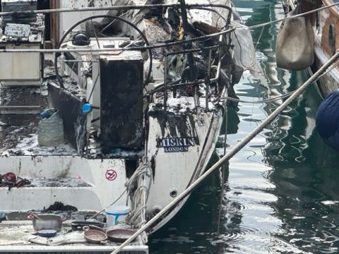 Fethiye’de Göçmen Kaçakçılığı Yapılan Tekne Yandı (14)