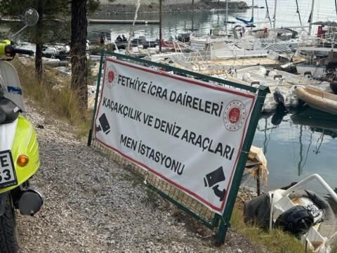 Fethiye’de Göçmen Kaçakçılığı Yapılan Tekne Yandı (6)