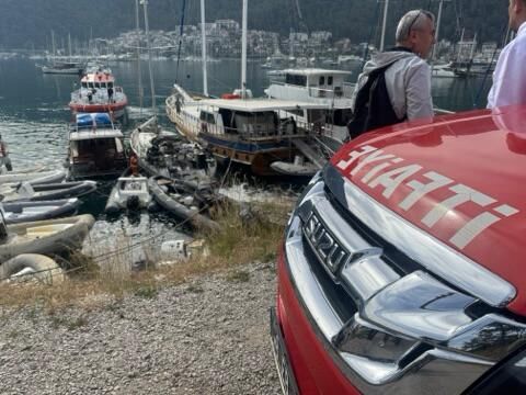 Fethiye’de Göçmen Kaçakçılığı Yapılan Tekne Yandı (9)