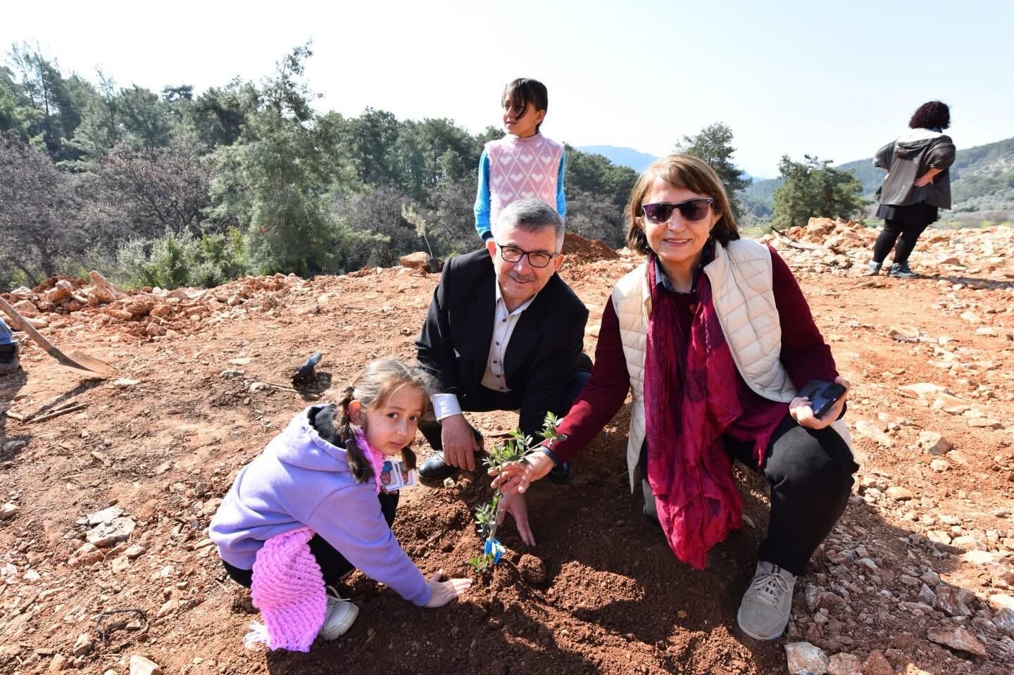 Fethiye’de Öğrencilerle Ağaç Dikim Etkinliği Gerçekleştirildi (5)