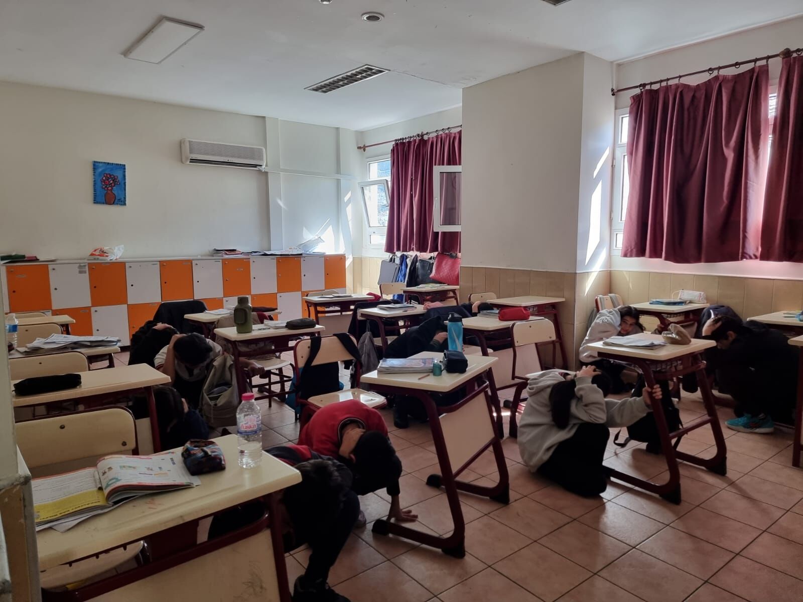 Fethiye’de Okullarda Deprem Ve Tahliye Tatbikatı Gerçekleştirildi (1)