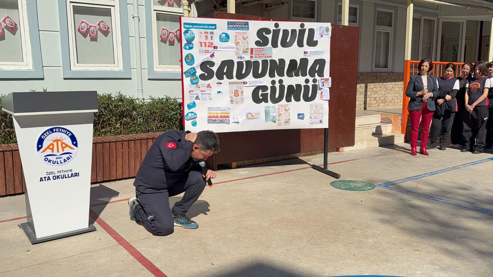 Fethiye’de Okullarda Deprem Ve Tahliye Tatbikatı Gerçekleştirildi (2)