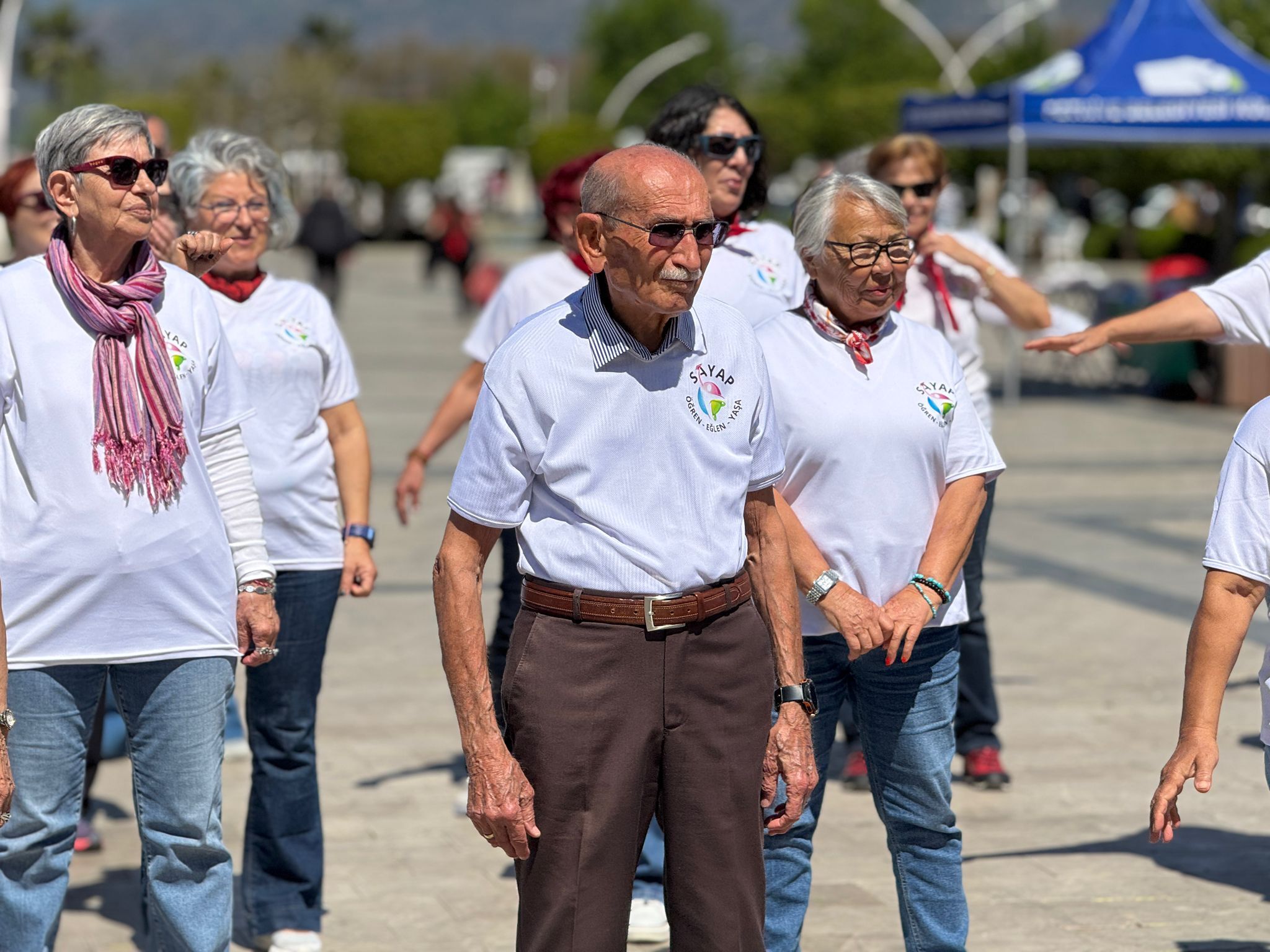 Fethi̇ye’de Yaşlilara Saygi Haftasi Etki̇nli̇ği̇ Renkli̇ Görüntülere Sahne Oldu (7)