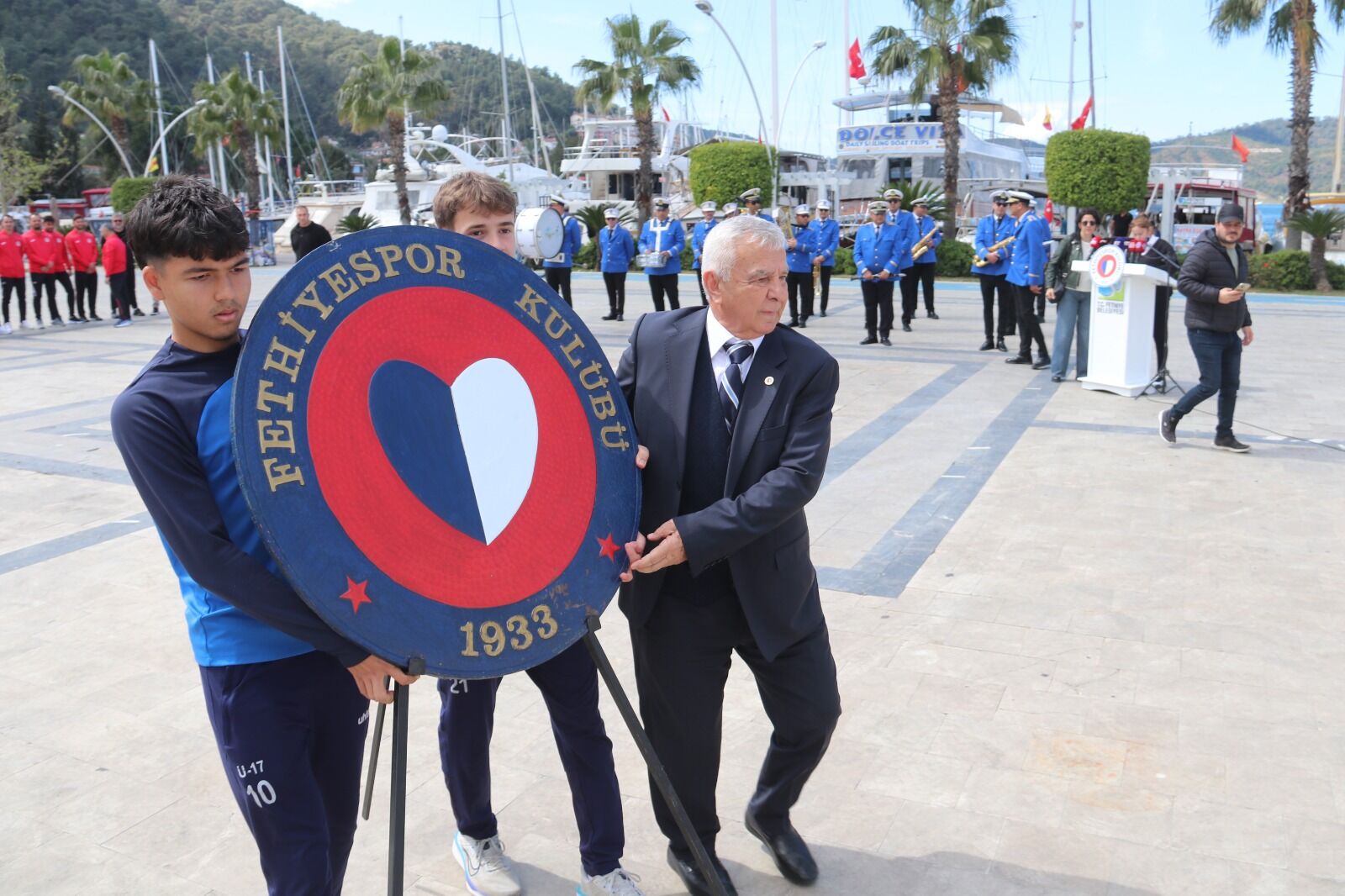 Fethi̇yespor 93. Yaşini Çelenk Töreni̇yle Kutladi (4)