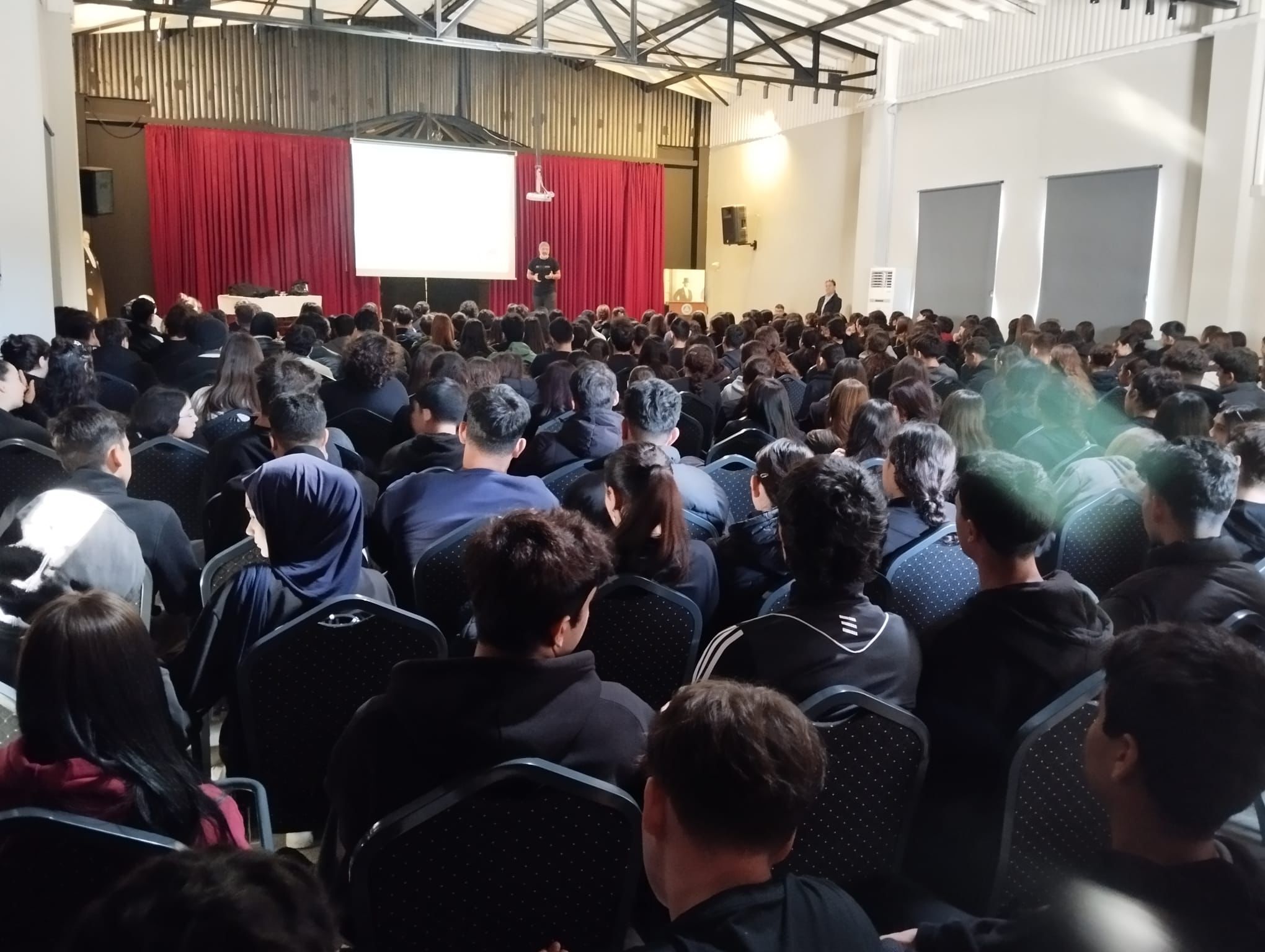 Gençli̇k 360 Eğitim Programı Kapsamında Eğitimler Sürüyor (12)