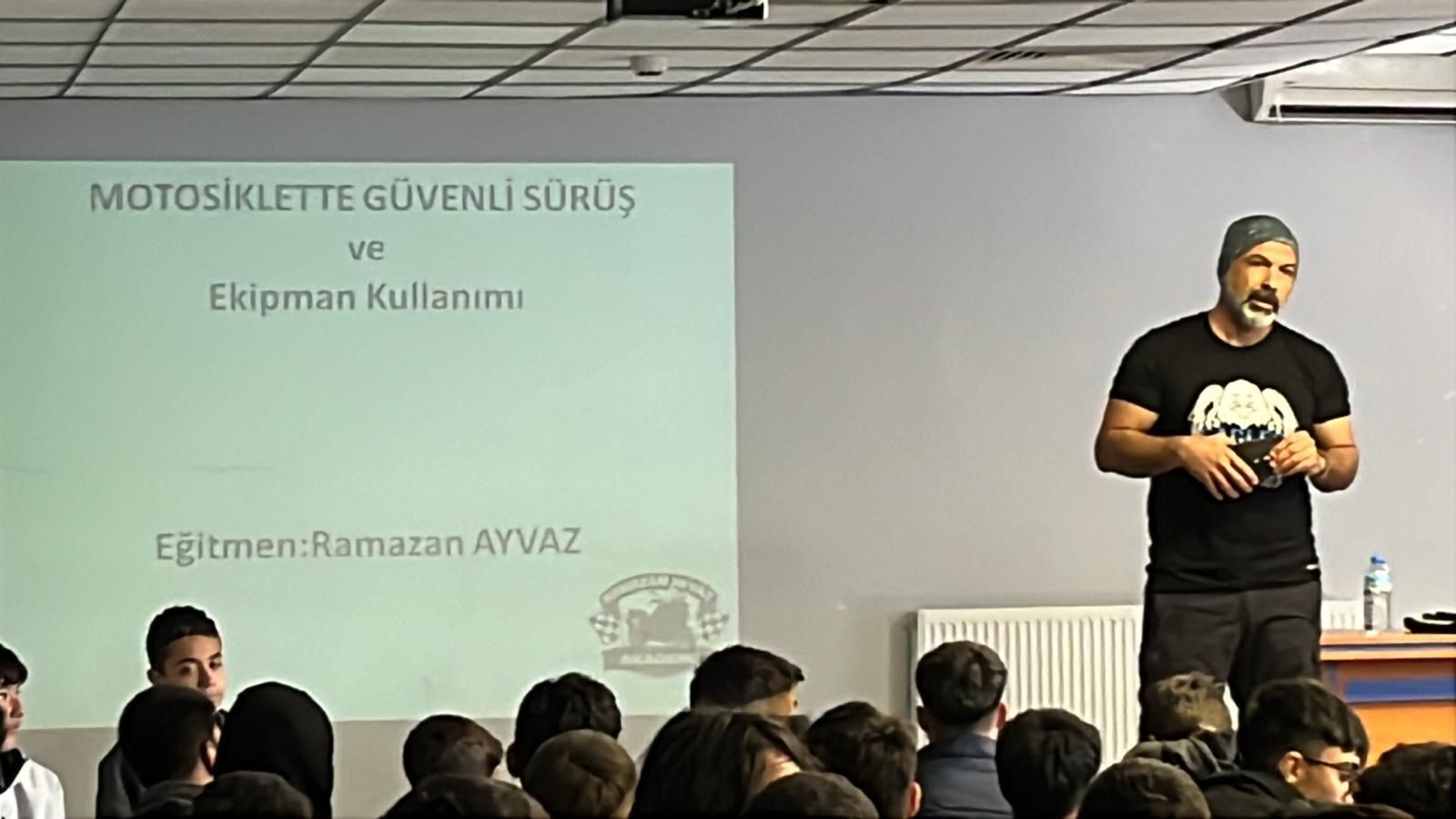 Gençli̇k 360 Eğitim Programı Kapsamında Eğitimler Sürüyor (13)